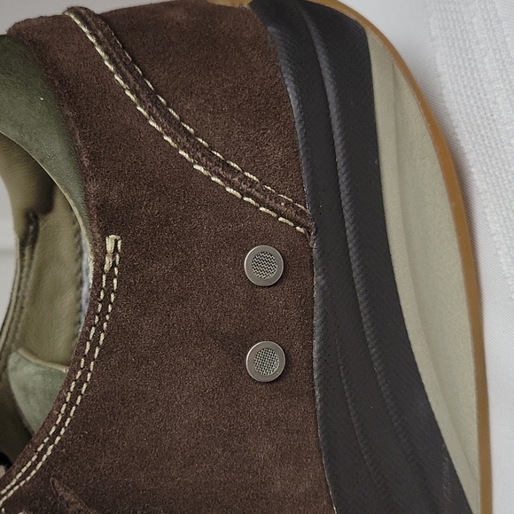 MBT "BARBARA" BROWN SUEDE LEATHER WALKING SHOES, SZ 7.5 - Picture 3 of 9